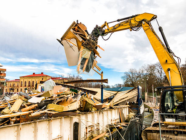Best Estate Cleanout Services  in Janesville, WI